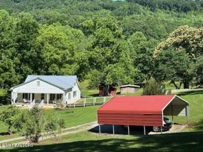 Home For Sale in Pikeville, Tennessee