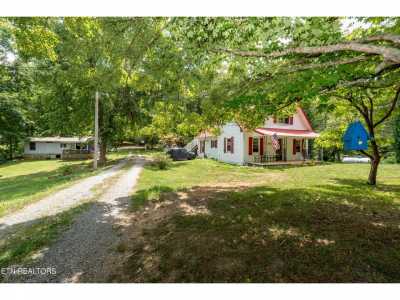 Home For Sale in Walland, Tennessee