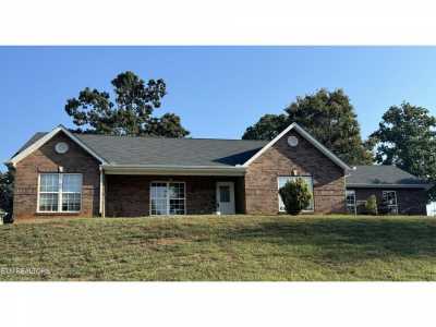 Home For Sale in Friendsville, Tennessee