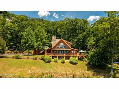 Home For Sale in Pikeville, Tennessee