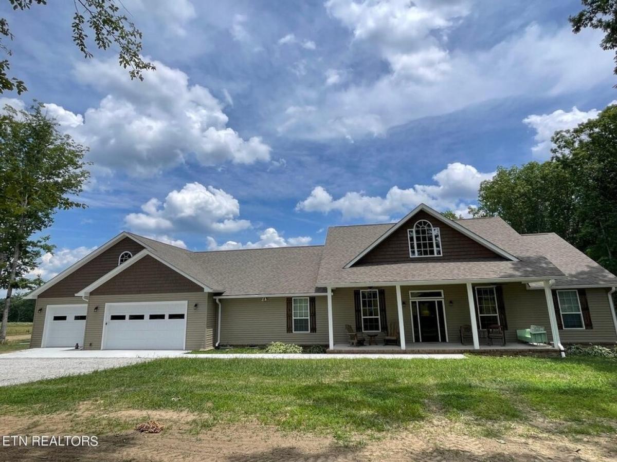 Picture of Home For Sale in Clarkrange, Tennessee, United States