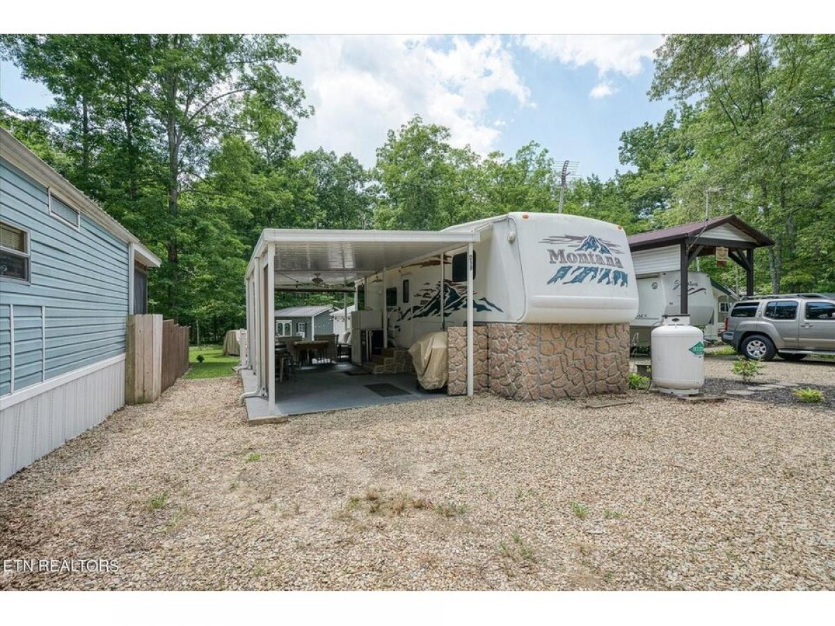 Picture of Home For Sale in Crossville, Tennessee, United States