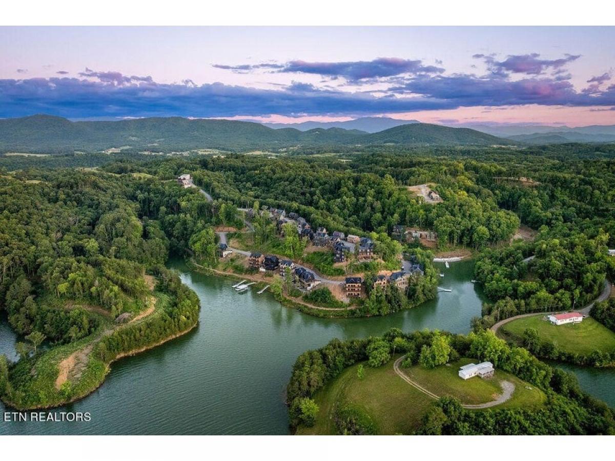 Picture of Home For Sale in Sevierville, Tennessee, United States