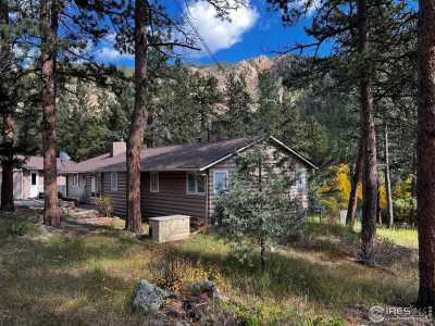 Home For Sale in Lyons, Colorado