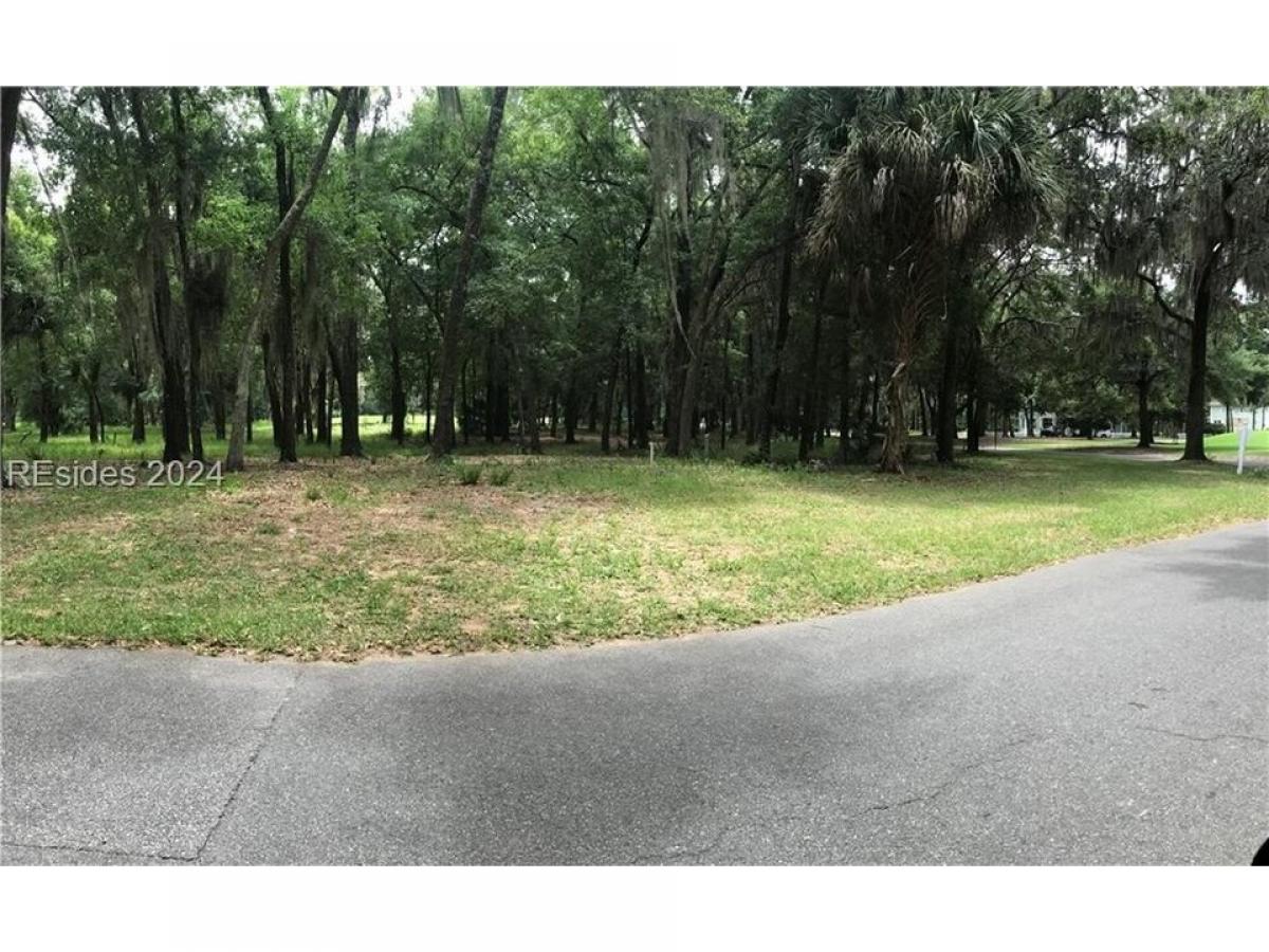 Picture of Residential Land For Sale in Daufuskie Island, South Carolina, United States