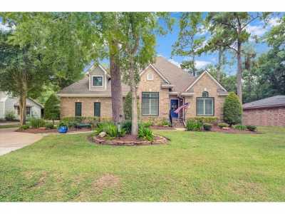 Home For Sale in Dickinson, Texas