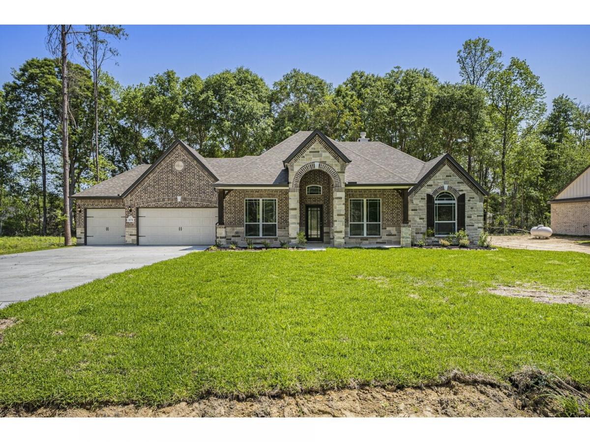 Picture of Home For Sale in Dayton, Texas, United States