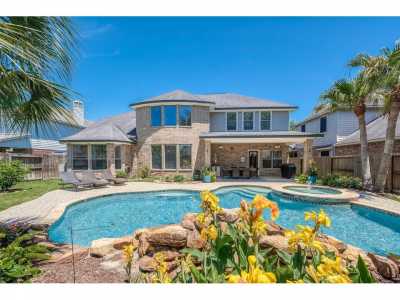 Home For Sale in League City, Texas