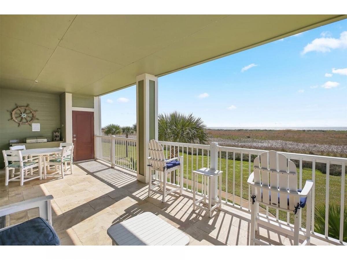 Picture of Home For Sale in Galveston, Texas, United States