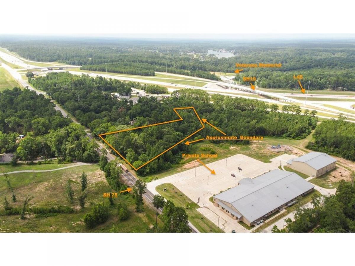 Picture of Residential Land For Sale in Huntsville, Texas, United States