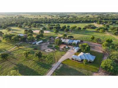 Home For Sale in La Vernia, Texas