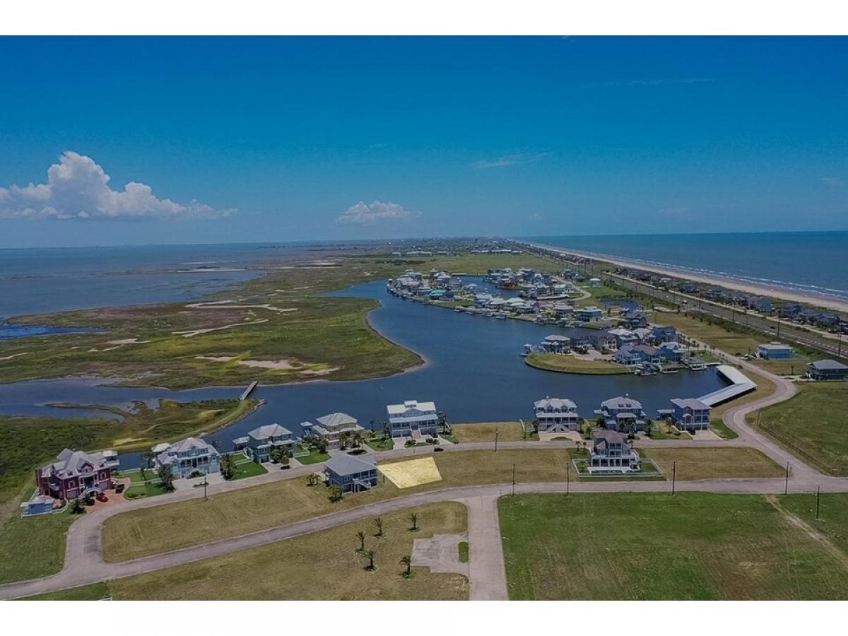 Picture of Home For Sale in Galveston, Texas, United States