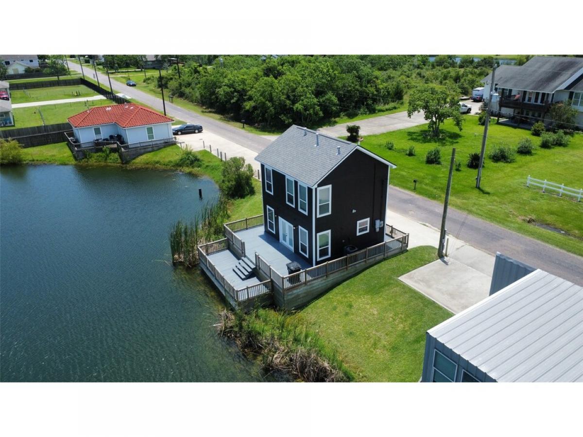 Picture of Home For Sale in San Leon, Texas, United States