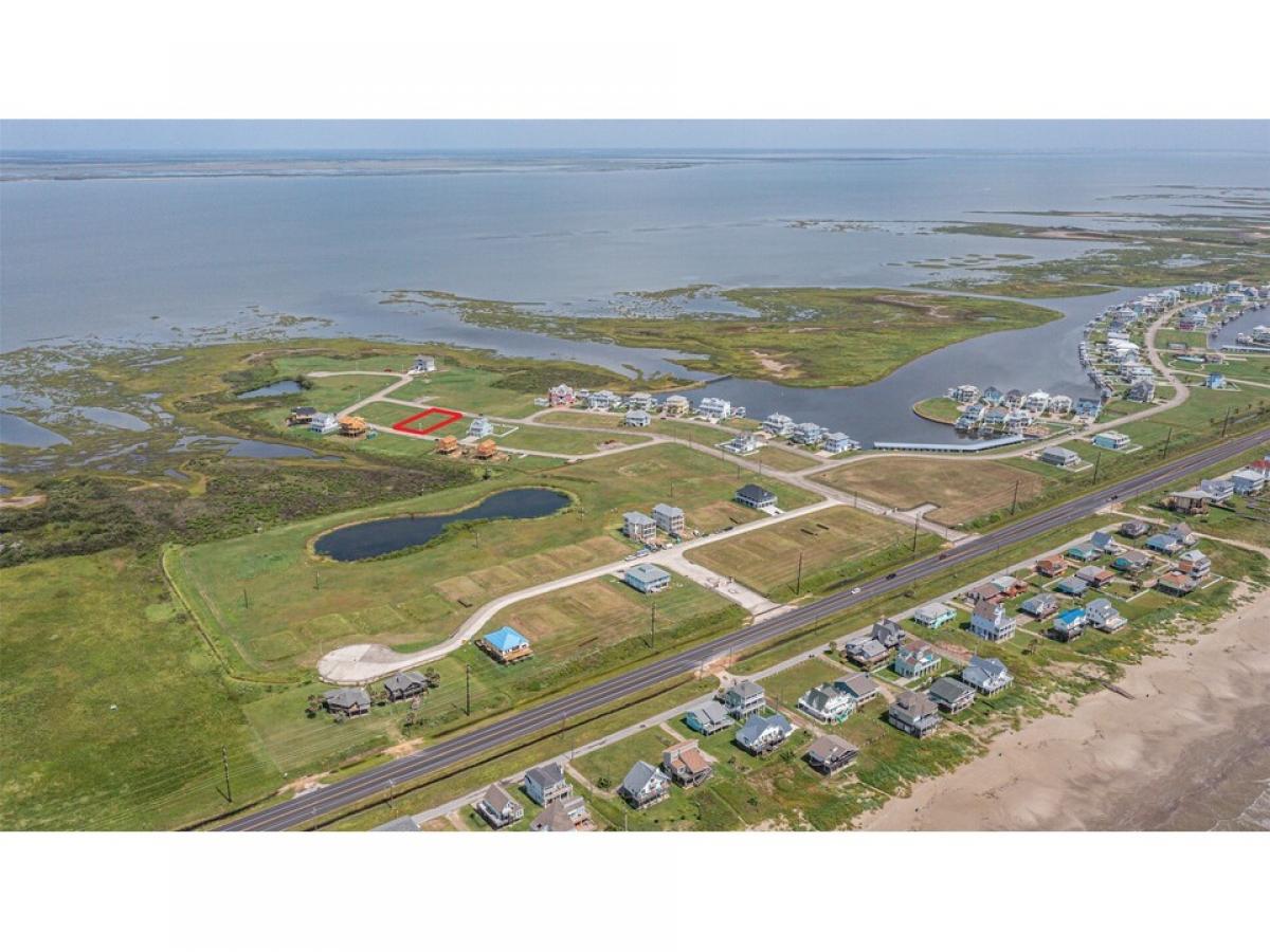 Picture of Home For Sale in Galveston, Texas, United States