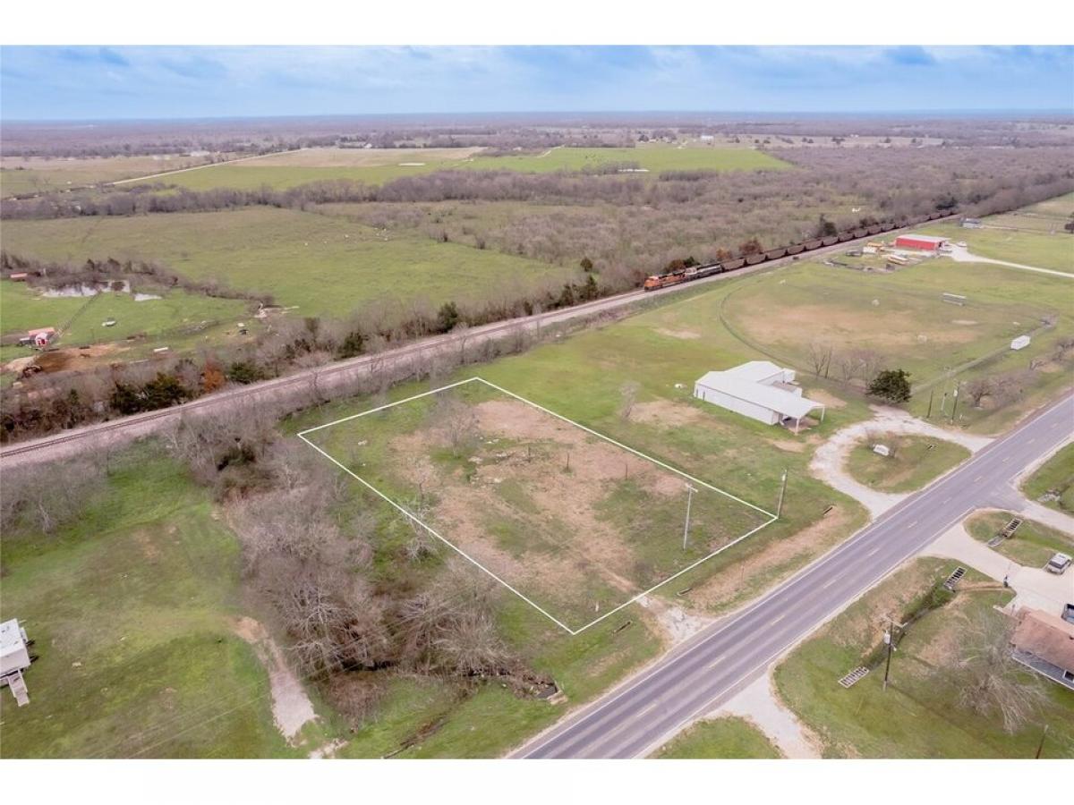 Picture of Residential Land For Sale in Iola, Texas, United States