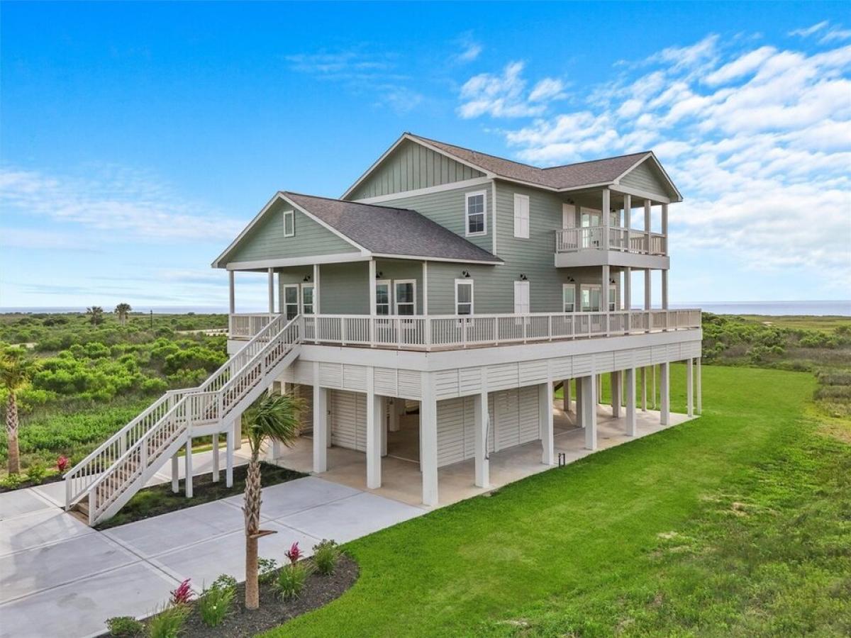 Picture of Home For Sale in Galveston, Texas, United States