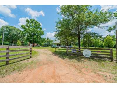 Home For Sale in New Waverly, Texas