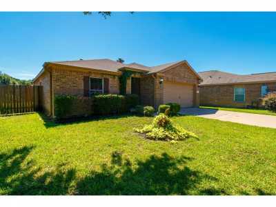 Home For Sale in Pinehurst, Texas