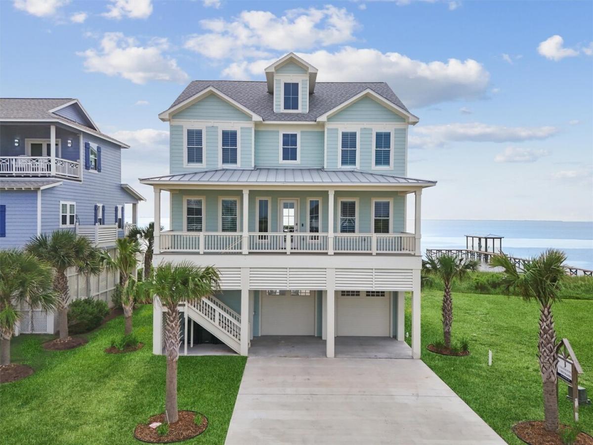 Picture of Home For Sale in Galveston, Texas, United States