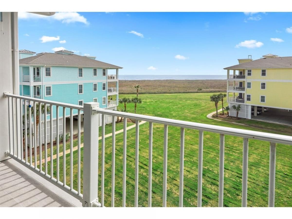 Picture of Home For Sale in Galveston, Texas, United States