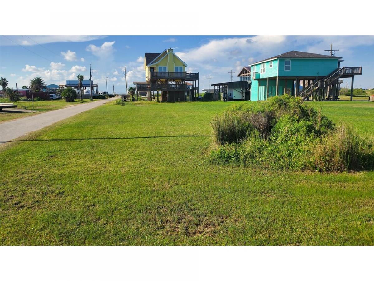 Picture of Home For Sale in Gilchrist, Texas, United States