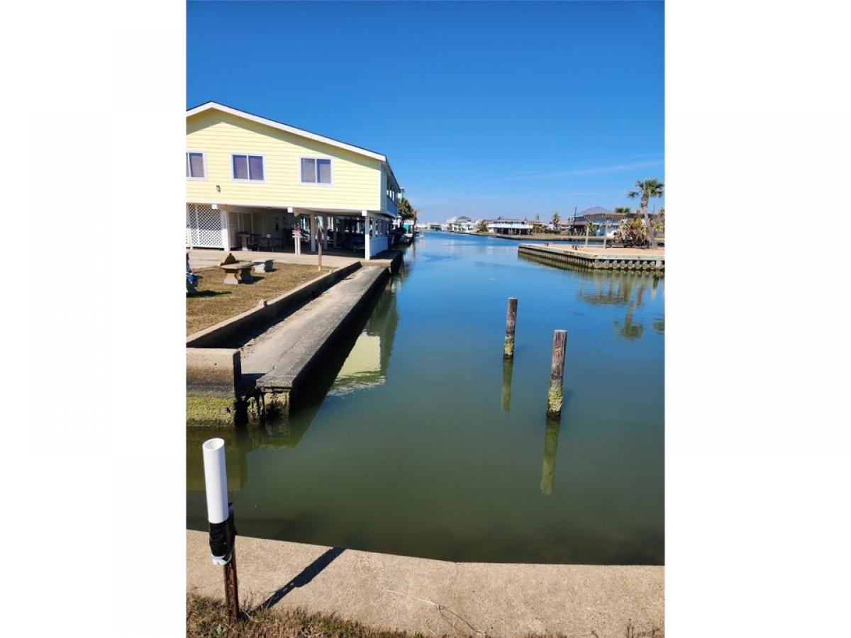 Picture of Home For Sale in Jamaica Beach, Texas, United States