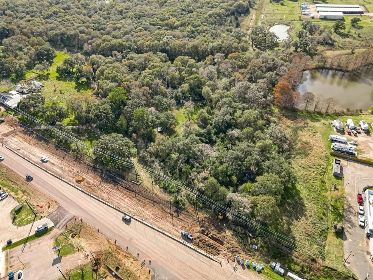 Picture of Residential Land For Sale in West Columbia, Texas, United States