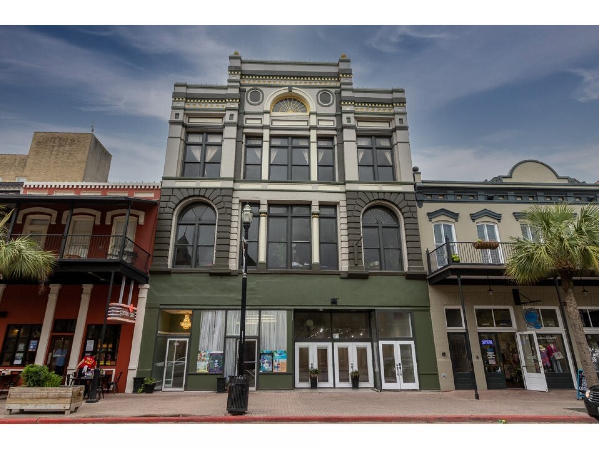 Picture of Home For Sale in Galveston, Texas, United States