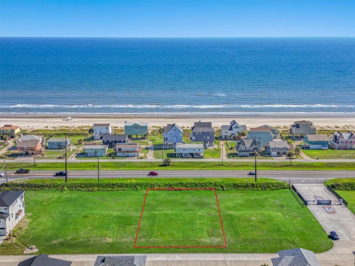 Picture of Home For Sale in Galveston, Texas, United States