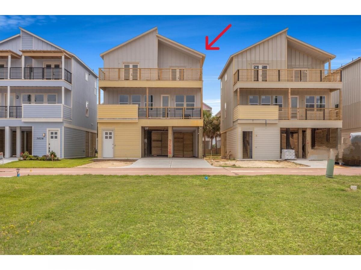 Picture of Home For Sale in Galveston, Texas, United States