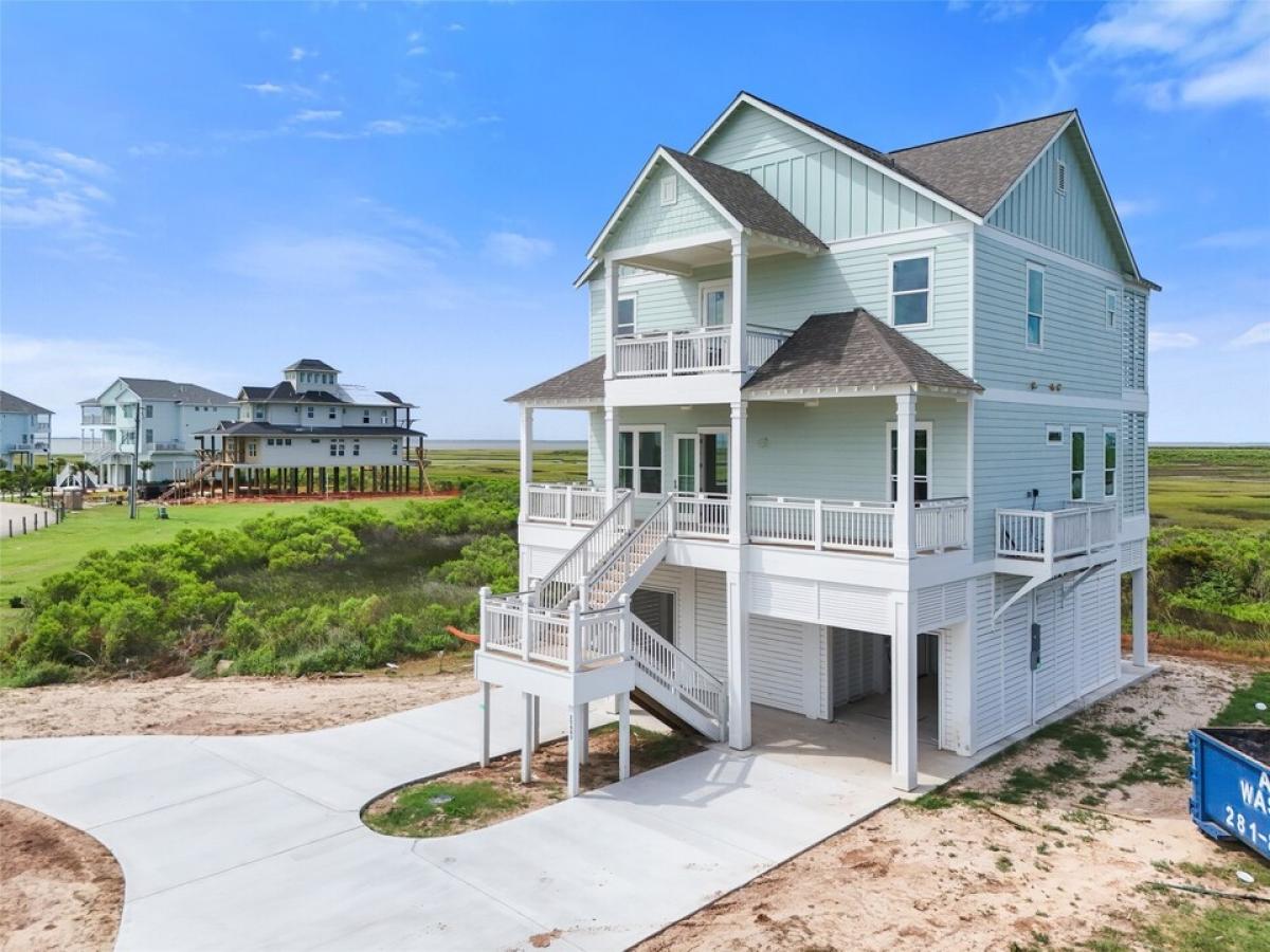 Picture of Home For Sale in Galveston, Texas, United States