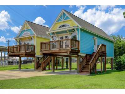 Home For Sale in Kemah, Texas