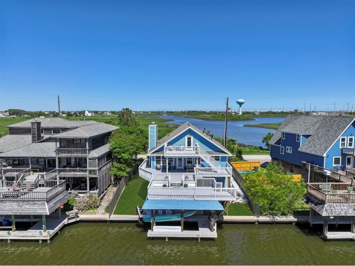 Picture of Home For Sale in Galveston, Texas, United States