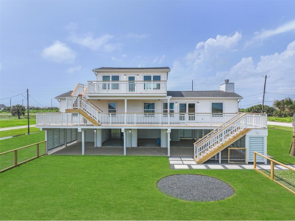 Picture of Home For Sale in Galveston, Texas, United States