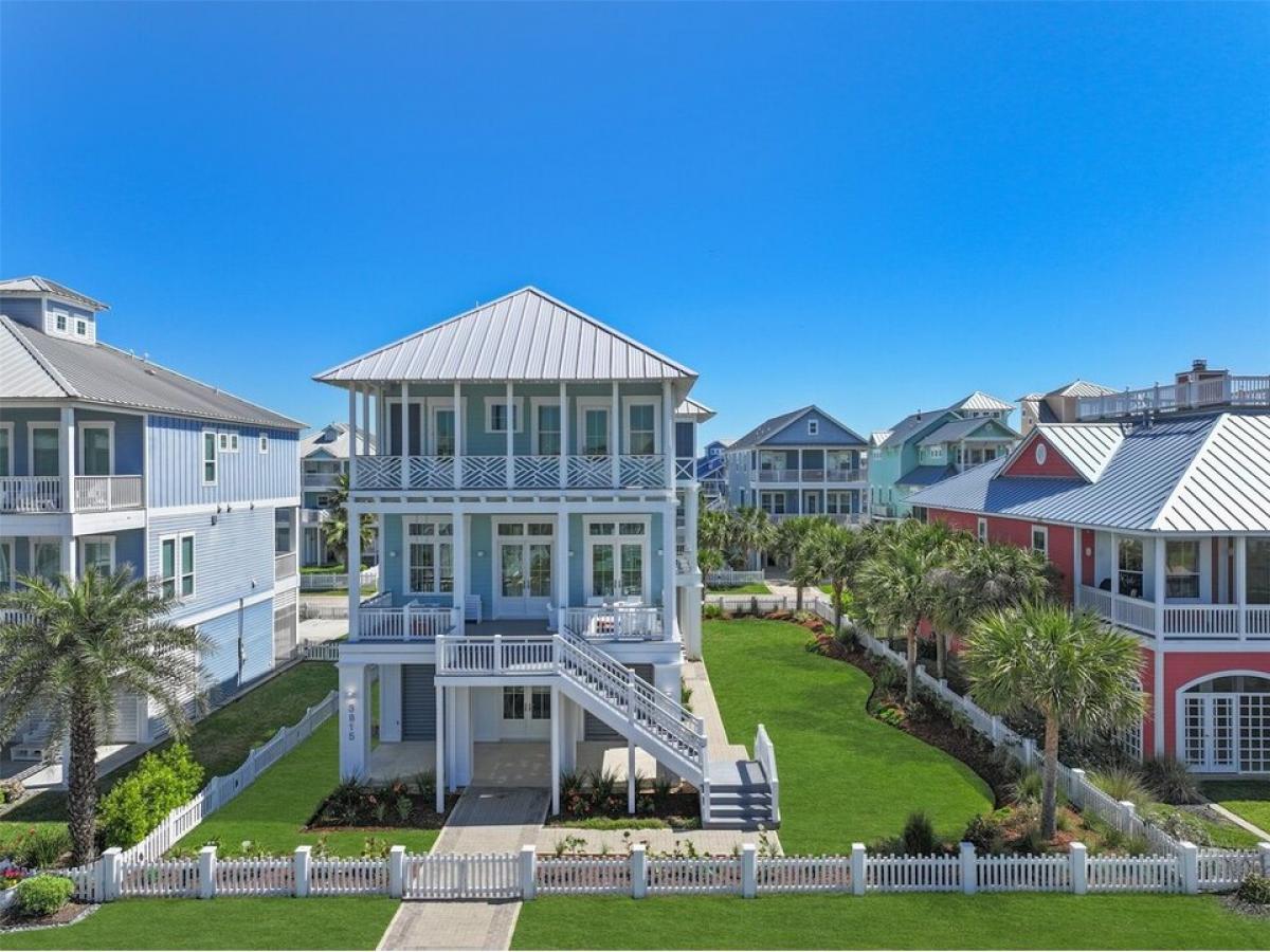 Picture of Home For Sale in Galveston, Texas, United States