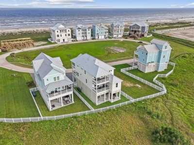 Home For Sale in Galveston, Texas