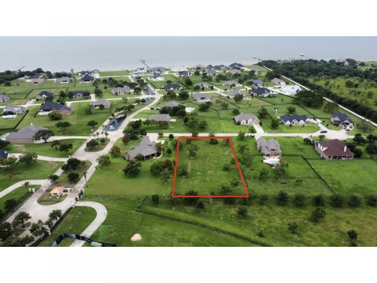 Picture of Residential Land For Sale in Beach City, Texas, United States