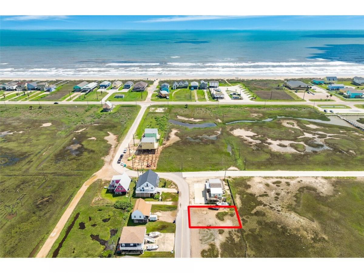 Picture of Home For Sale in Surfside Beach, Texas, United States