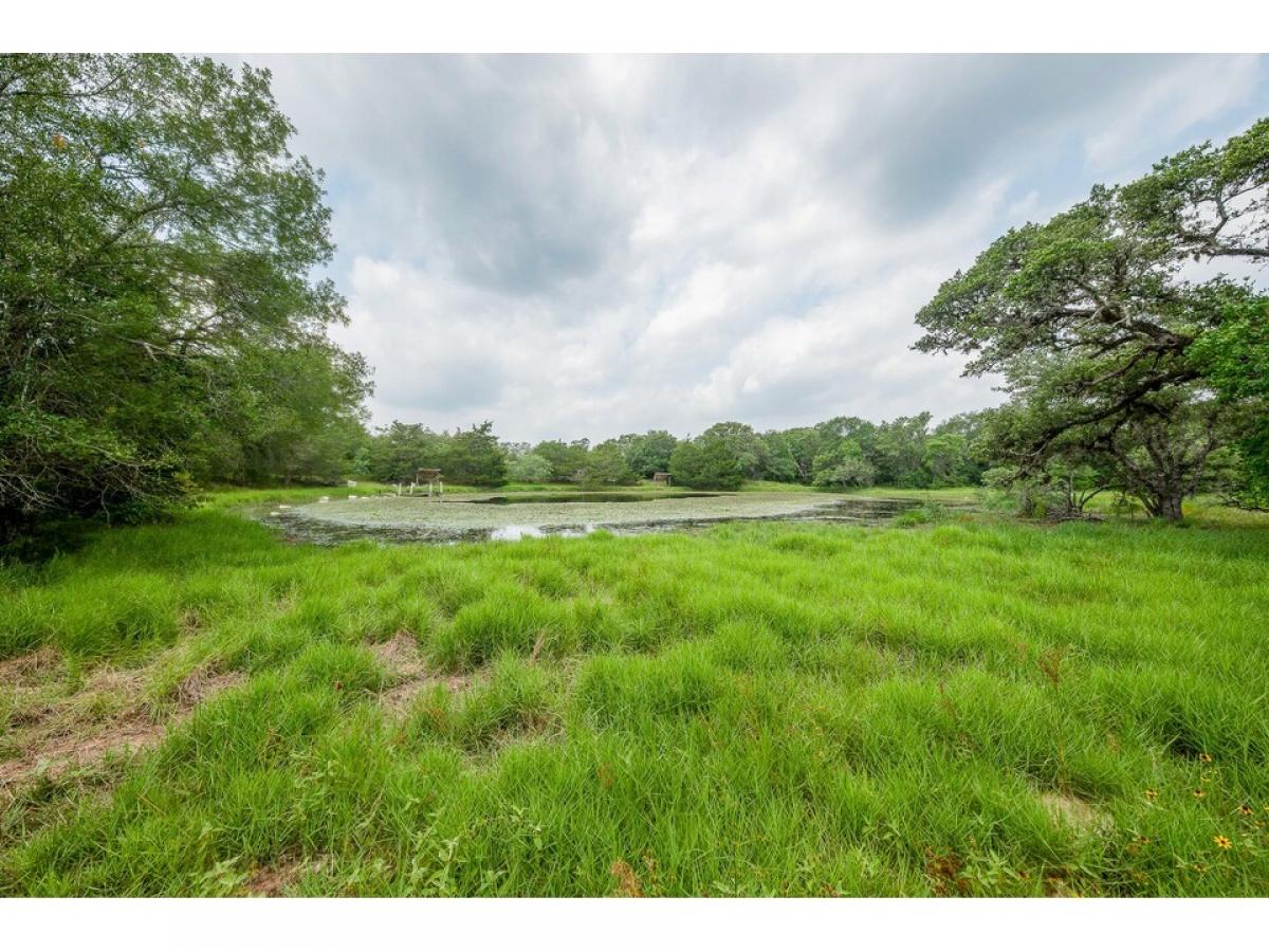 Picture of Home For Sale in Sublime, Texas, United States