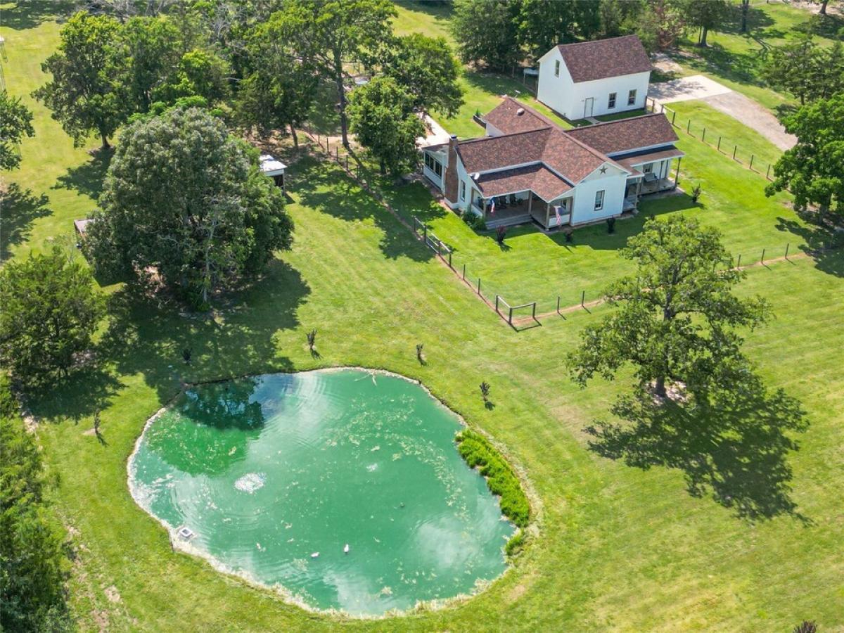 Picture of Home For Sale in Hockley, Texas, United States