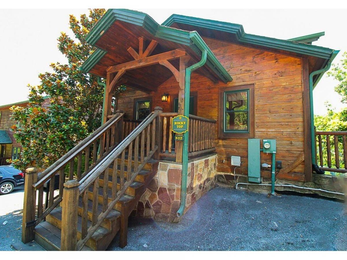 Picture of Home For Sale in Gatlinburg, Tennessee, United States