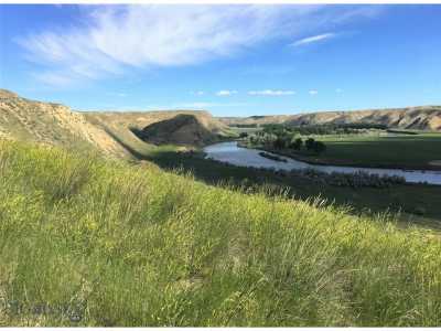 Farm For Sale in Loma, Montana