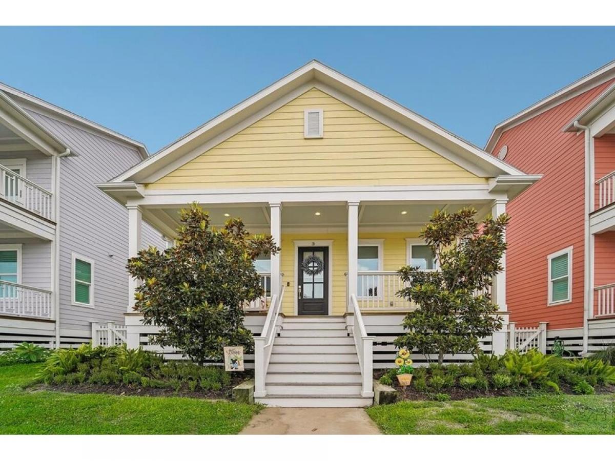 Picture of Home For Sale in Galveston, Texas, United States