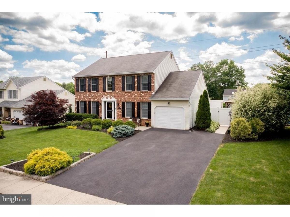 Picture of Home For Sale in Souderton, Pennsylvania, United States