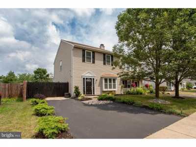 Home For Sale in Quakertown, Pennsylvania