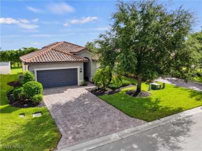 Home For Sale in Fort Myers, Florida