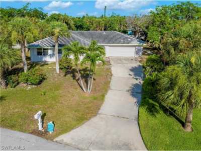 Home For Sale in Sanibel, Florida