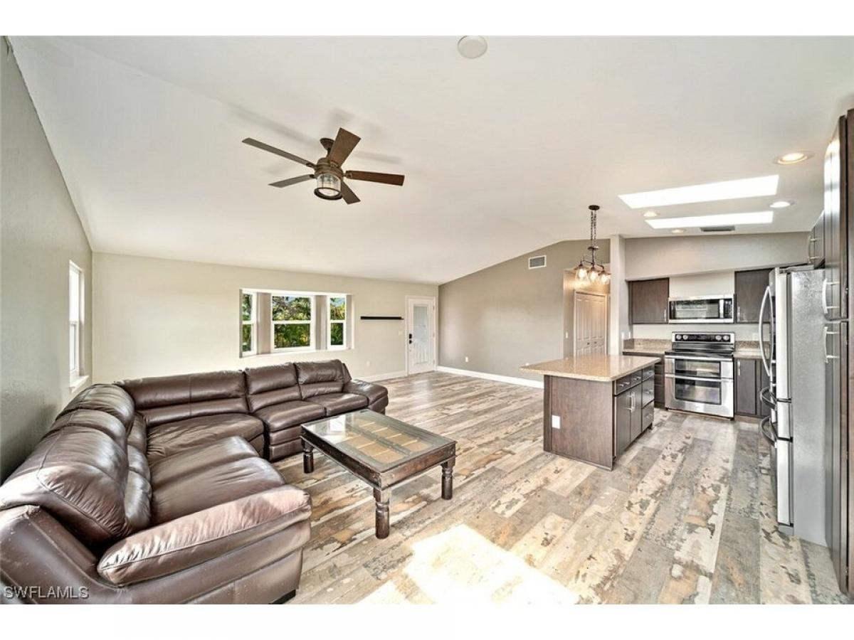 Picture of Home For Sale in Sanibel, Florida, United States