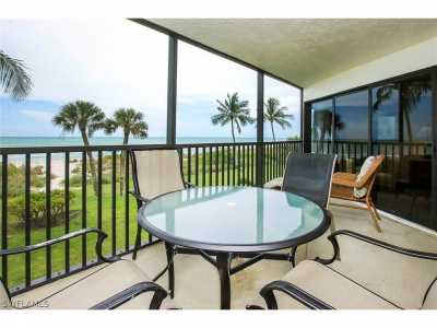 Home For Sale in Sanibel, Florida