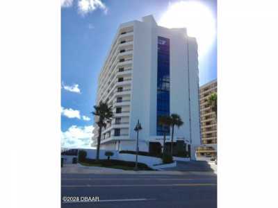 Home For Sale in Daytona Beach Shores, Florida